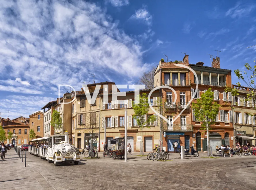 Photo TOULOUSE by VIET - Place de la Daurade
