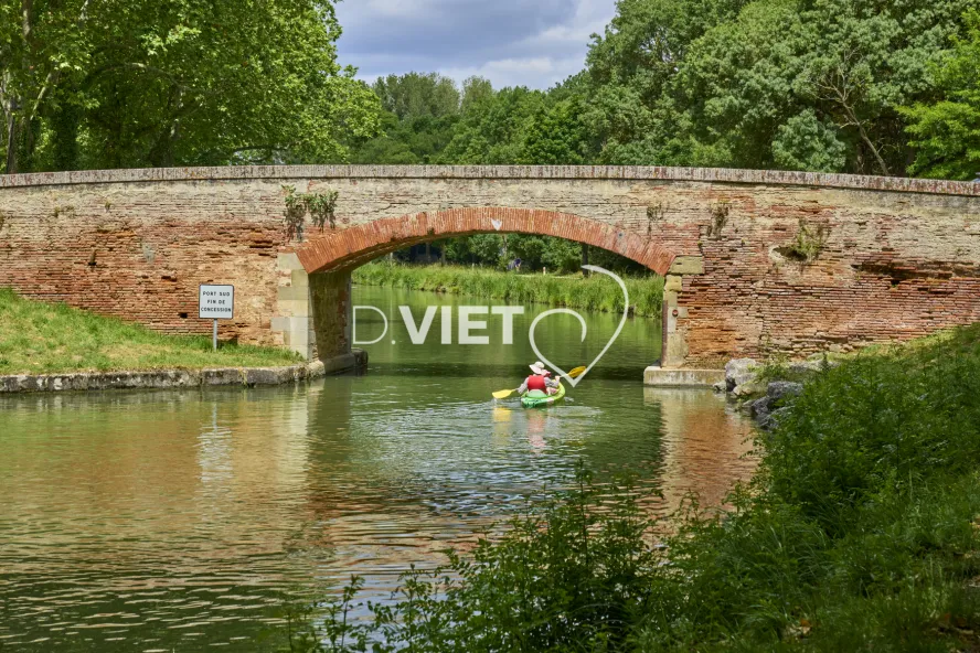 Photo TOULOUSE by VIET - CANOE ET PONT BRIQUES