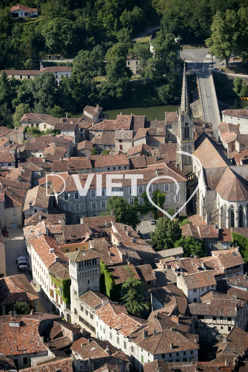 Photo TOULOUSE by VIET - 82 ST ANTONIN RIVIERE L'AVEYRON N44°09012 E001°45230 ©VIET 361.com