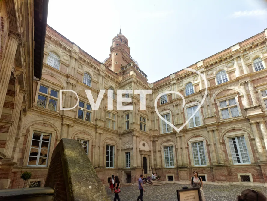 Photo TOULOUSE by VIET - Hôtel Assezat