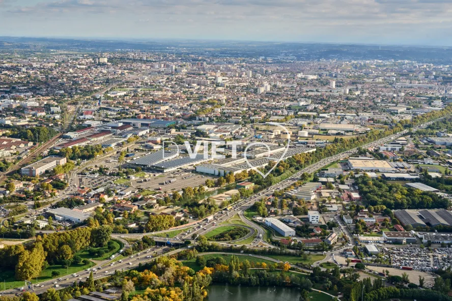 Photo TOULOUSE by VIET - LALANDE SESQUIERES