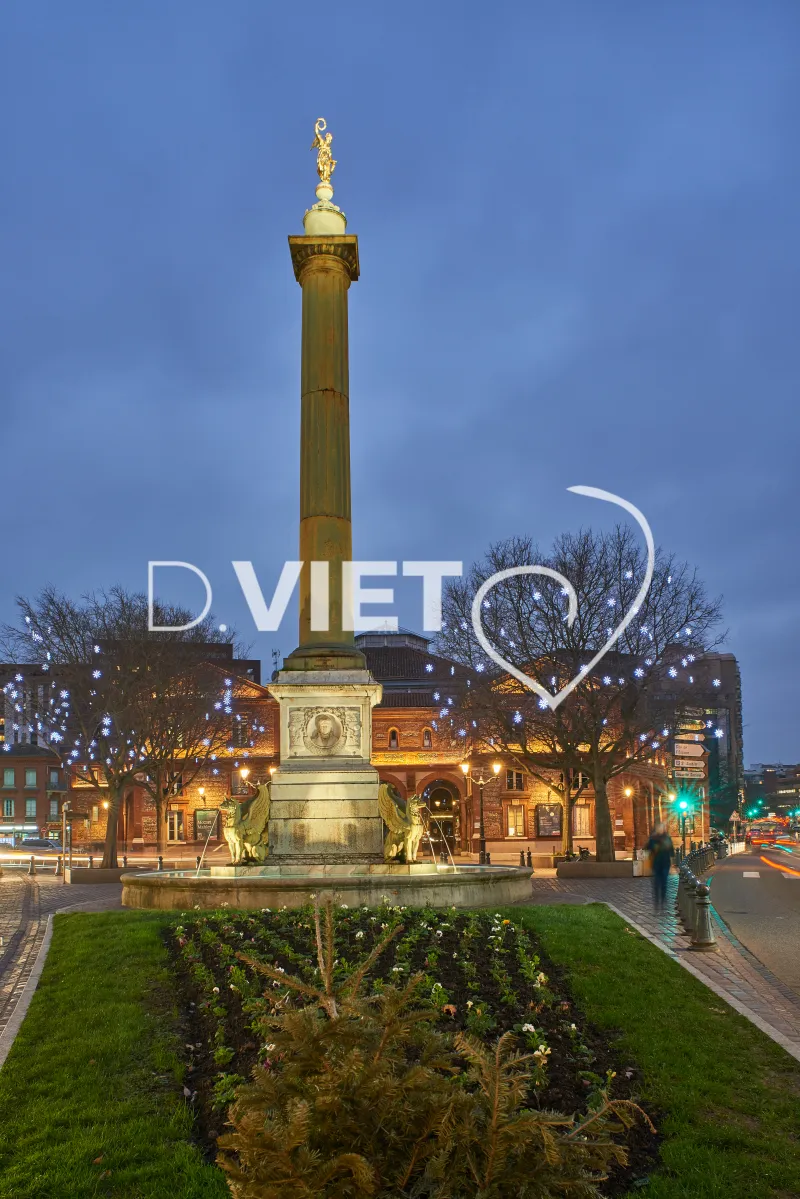 Photo TOULOUSE by VIET - la statue de la renommée