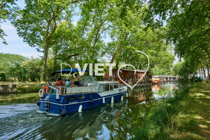 Photo TOULOUSE by VIET - Bateau sur canal du midi