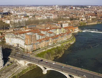 Photo TOULOUSE by VIET - Les Amidonniers pont des catalans Bazacle