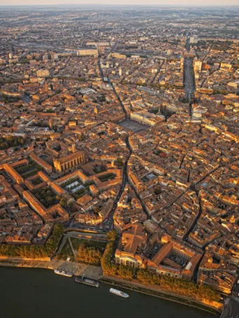 Photo TOULOUSE by VIET - aerien Toulouse garonne