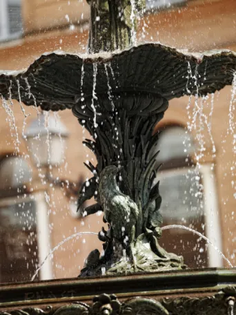Photo TOULOUSE by VIET - La fontaine de la place Salengro