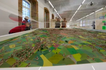 Photo TOULOUSE by VIET - Maquettes d'architecture et projets urbains (1960-2022)