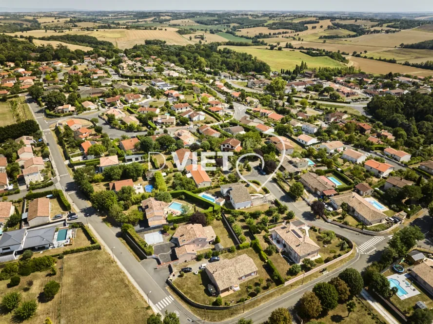 Photo TOULOUSE by VIET - DREMIL LAFAGE Habitat Pavillonnaire