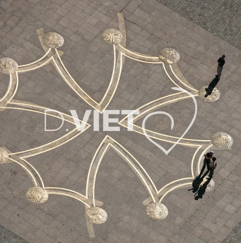 Photo TOULOUSE by VIET - Croix occitane