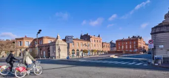 Photo TOULOUSE by VIET - Place interieure st cyprien