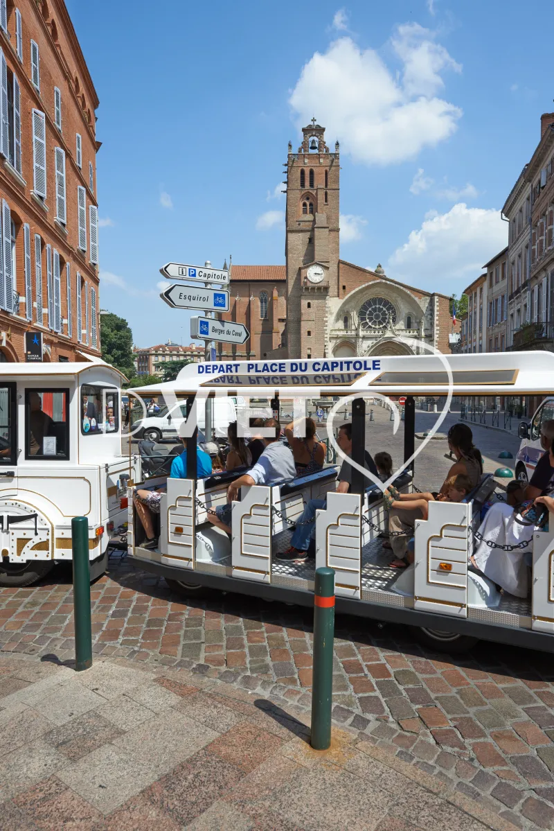 Photo TOULOUSE by VIET - Petit train touristique Rue Croix Baragnon et St Etienne