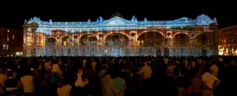 Photo TOULOUSE by VIET - Le Capitole rend hommage &agrave; la Garonne SKERTZO scenographe