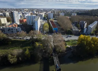 Photo TOULOUSE by VIET - Passerelle de la poudri&egrave;re et d'empalot