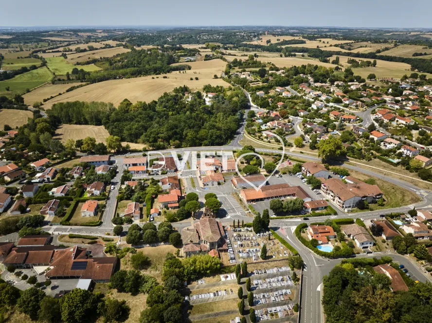 Photo TOULOUSE by VIET - DREMIL LAFAGE Habitat Pavillonnaire