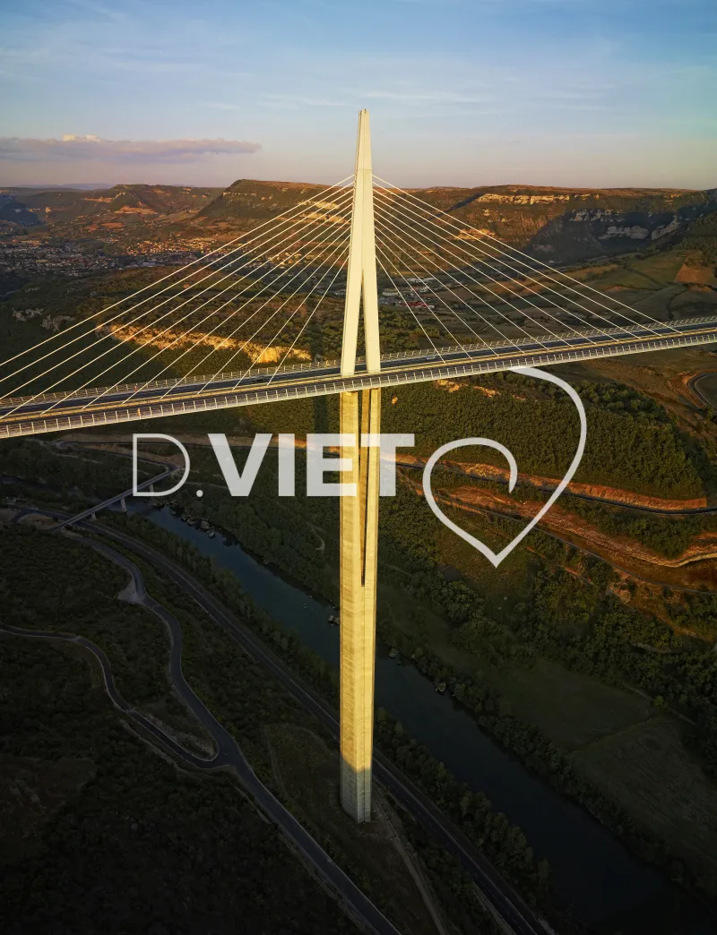 Photo TOULOUSE by VIET - Viaduc de Millau