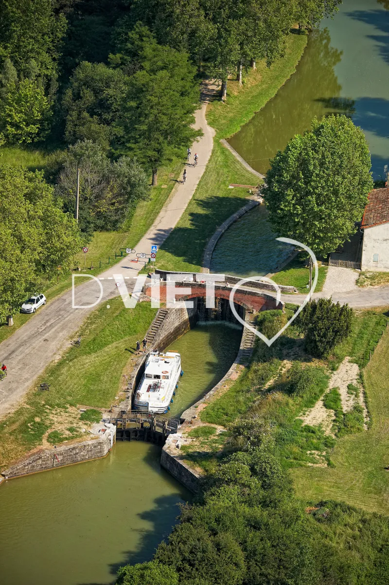 Photo TOULOUSE by VIET - Canal du Midi Ecluse du sanglier
