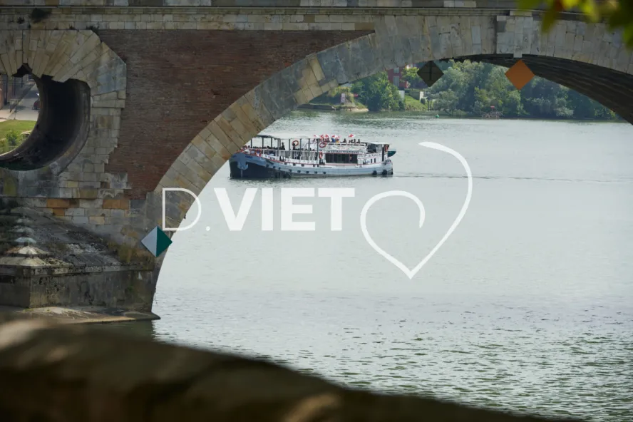 Photo TOULOUSE by VIET - Sur la garonne