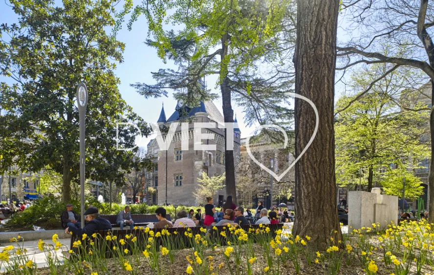 Photo TOULOUSE by VIET - Square Charles de Gaulle