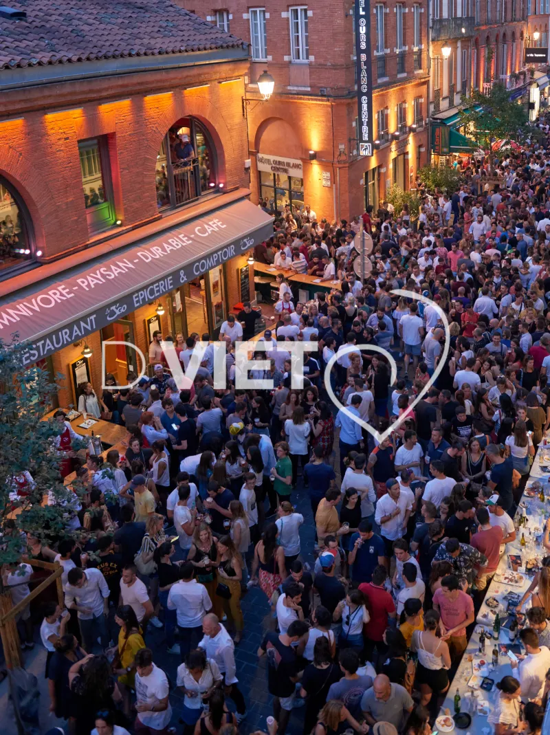 Photo TOULOUSE by VIET - Nocturne Marche Victor Hugo