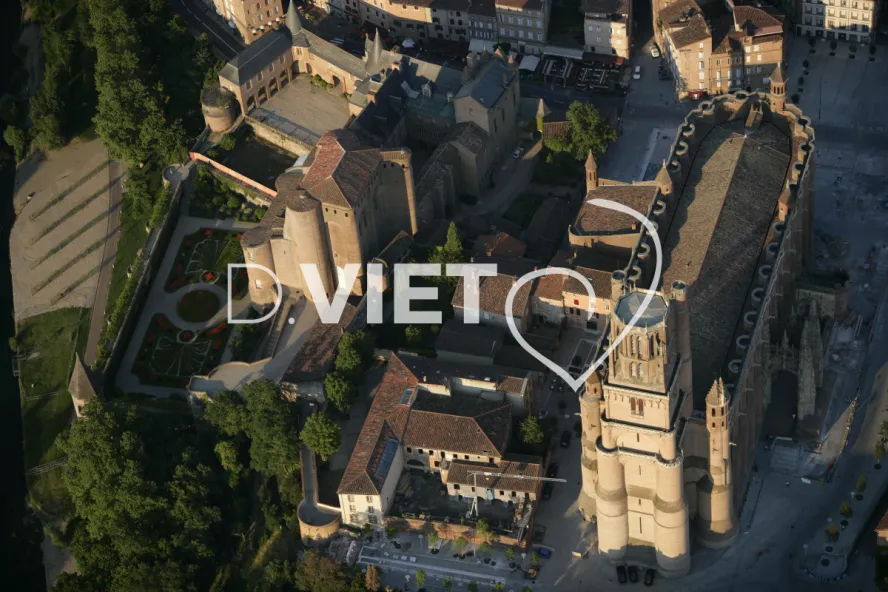 Photo TOULOUSE by VIET - 81ALBI N43°55434 E002°08277 ©VIET 361.com