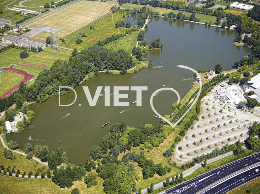 Photo TOULOUSE by VIET - Sesquieres Base nautique