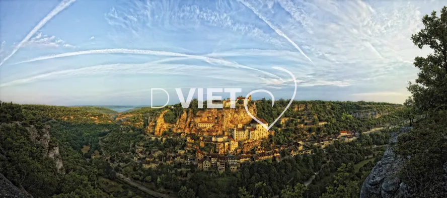Photo TOULOUSE by VIET - Panoramique sur Rocamadour lever de soleil