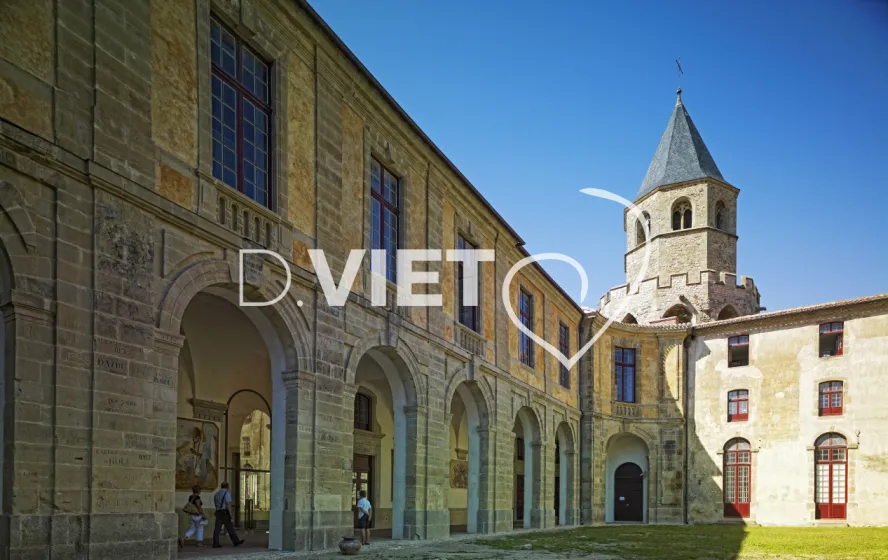 Photo TOULOUSE by VIET - Ecole Royale de soreze