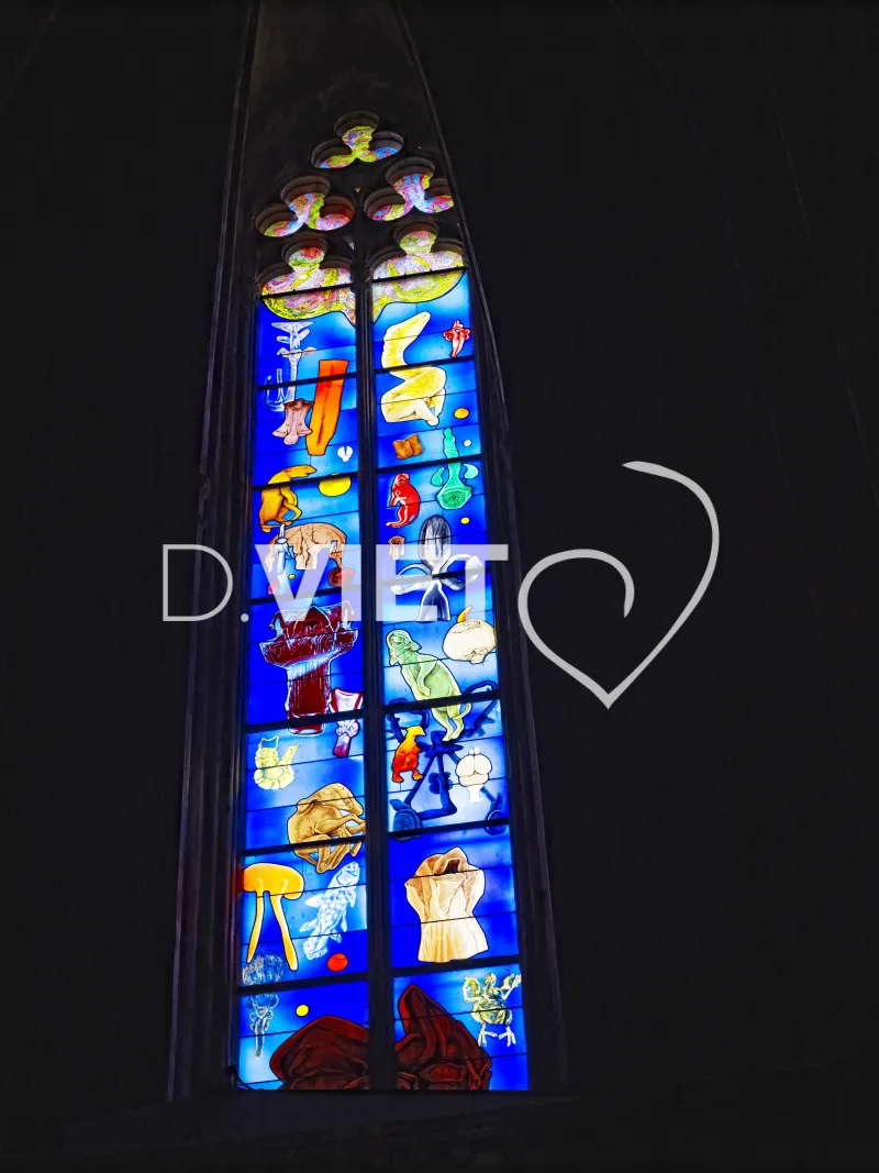 Photo TOULOUSE by VIET - vitraux de Stéphane Belzère