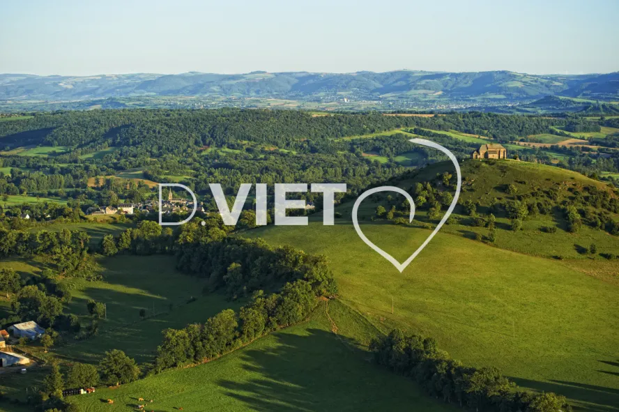 Photo TOULOUSE by VIET - Cancarel 12340 Bozouls