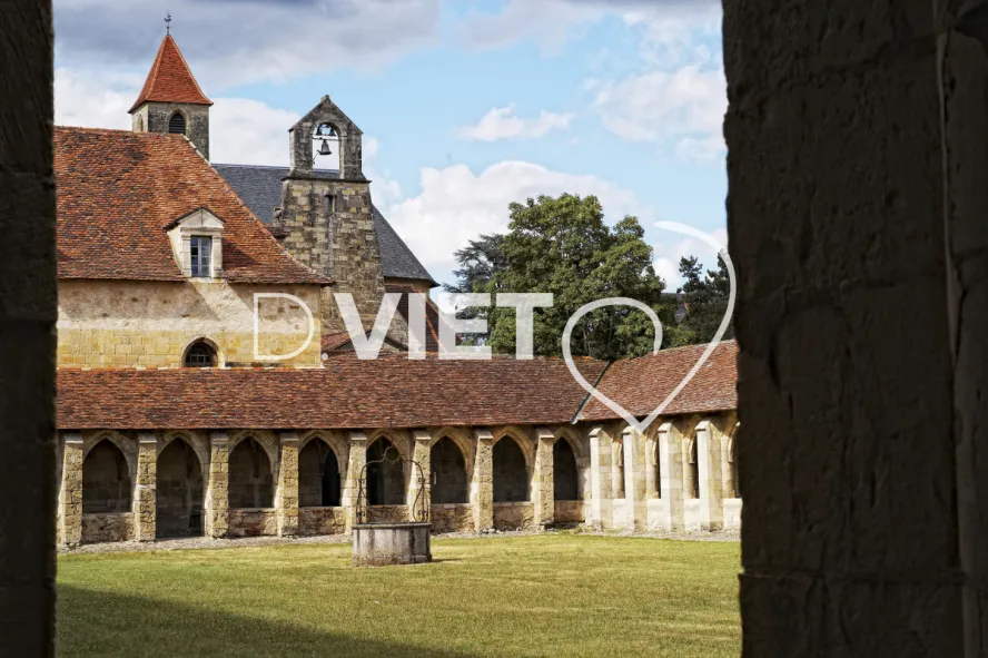 Photo TOULOUSE by VIET - Villefranche de Rouergue ancienne chartreuse