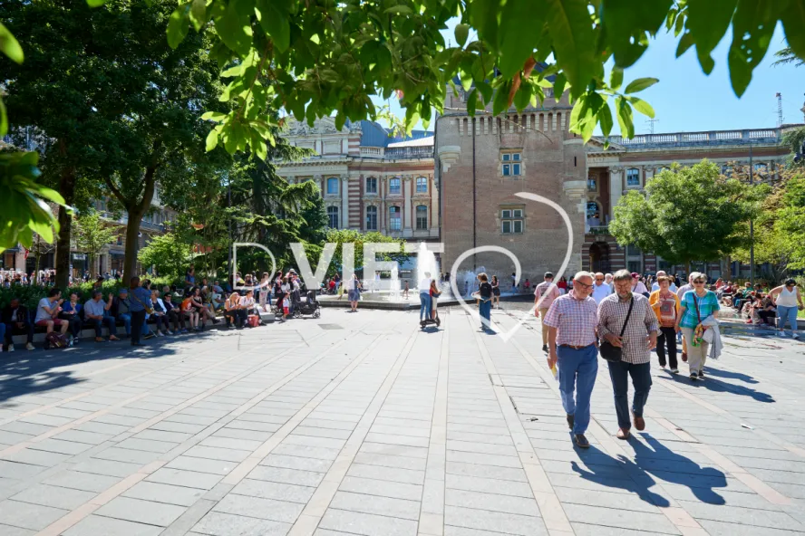 Photo TOULOUSE by VIET - Square Charles de Gaulle CAPITOLE