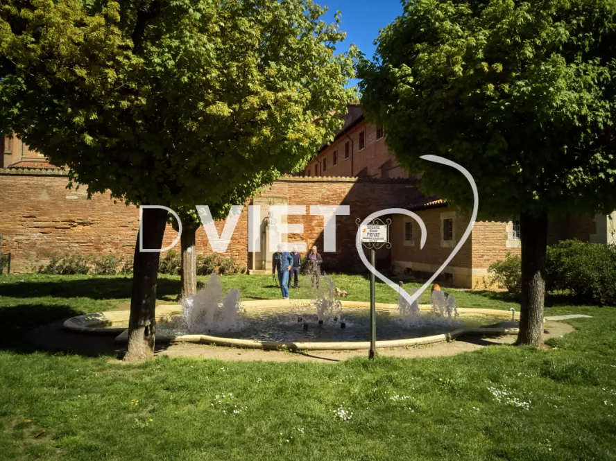 Photo TOULOUSE by VIET - Square Privat