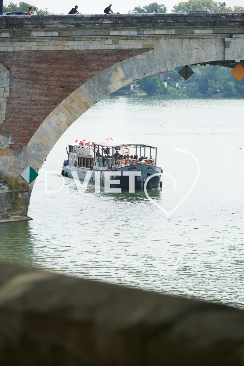 Photo TOULOUSE by VIET - Sur la garonne