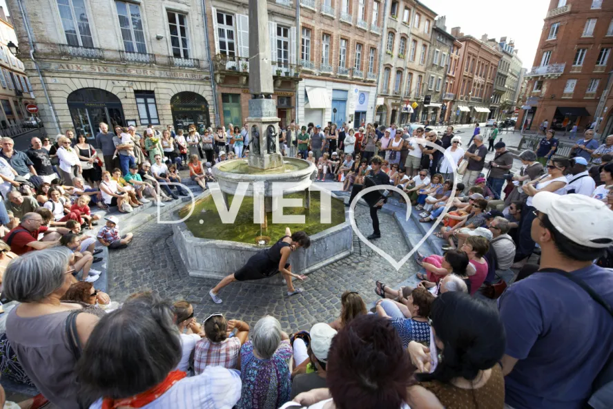 Photo TOULOUSE by VIET - Place Saint Etienne