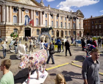 Photo TOULOUSE by VIET - COW PARADE TOULOUSE 2012