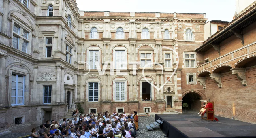 Photo TOULOUSE by VIET - Hôtel d'Assézat
