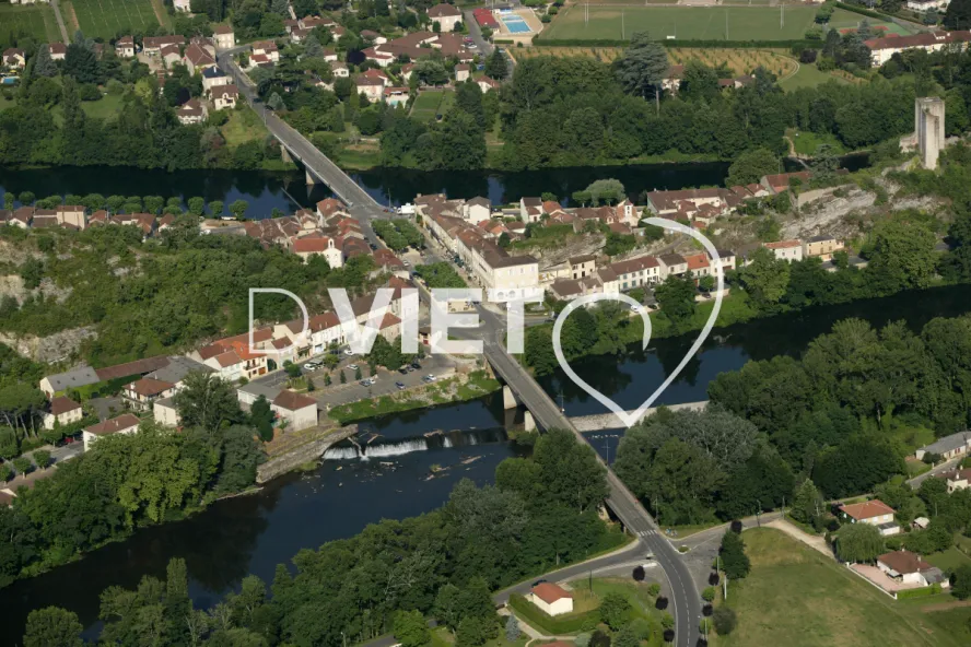 Photo TOULOUSE by VIET - 46 VALLEE DU LOT ENTRE LUZECH ET MERCUES N44°28407 E001°22066 ©VIET 361.com