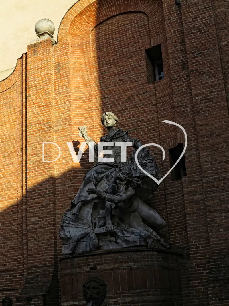 Photo TOULOUSE by VIET - Fontaine de la place Boulbonne