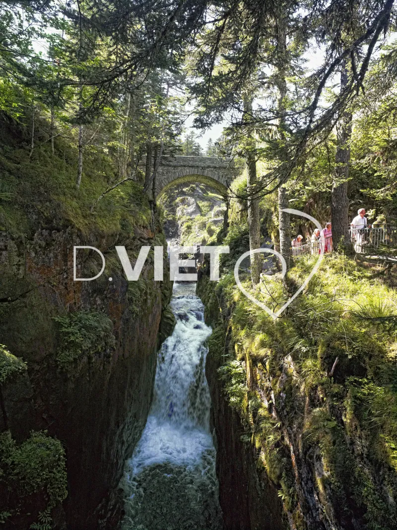 Photo TOULOUSE by VIET - Cascade eaux vives pont d espagne