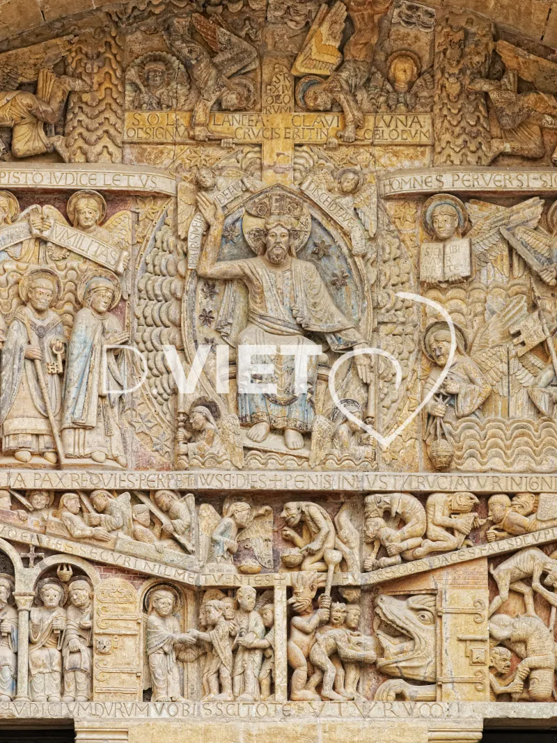 Photo TOULOUSE by VIET - Tympan de l'abbatiale de Conques (XI e siècle)