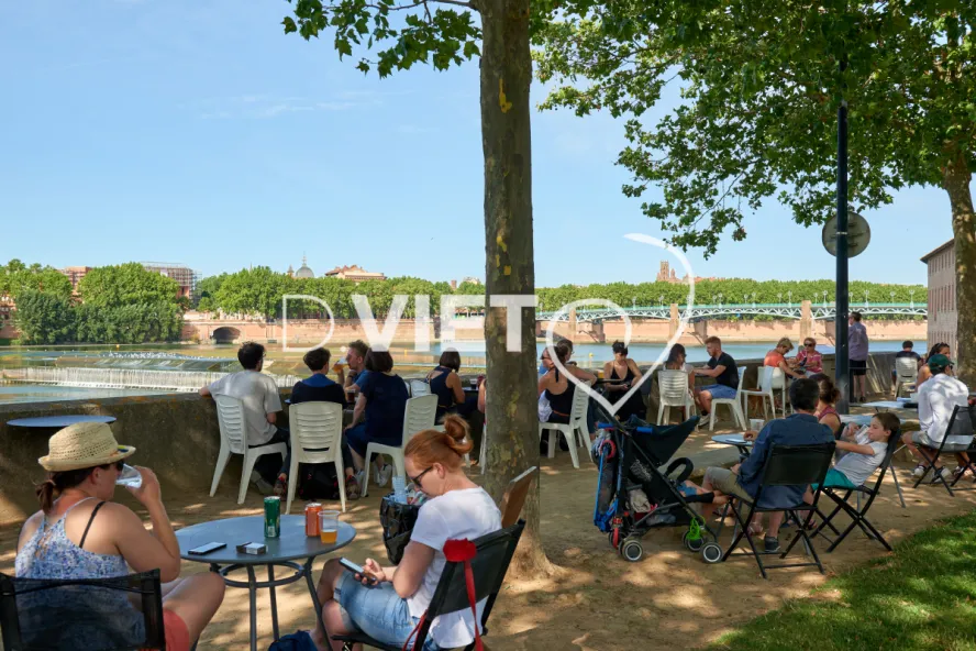 Photo TOULOUSE by VIET - la guinguette au bord de l'eau