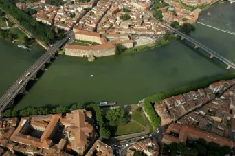 Photo TOULOUSE by VIET - Garonne