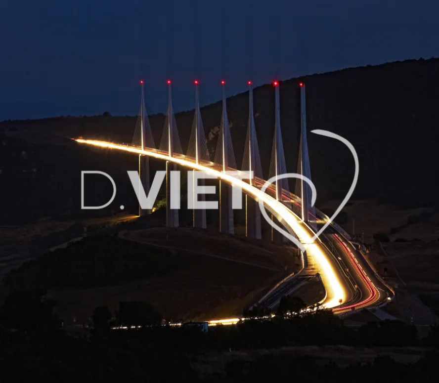 Photo TOULOUSE by VIET - Viaduc de Millau