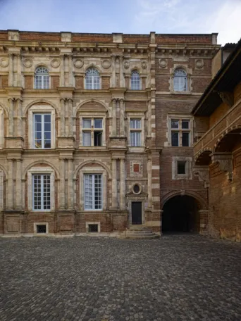 Photo TOULOUSE by VIET - H&ocirc;tel d'Ass&eacute;zat