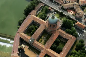 Photo TOULOUSE by VIET - H&ocirc;pital de la Grave
