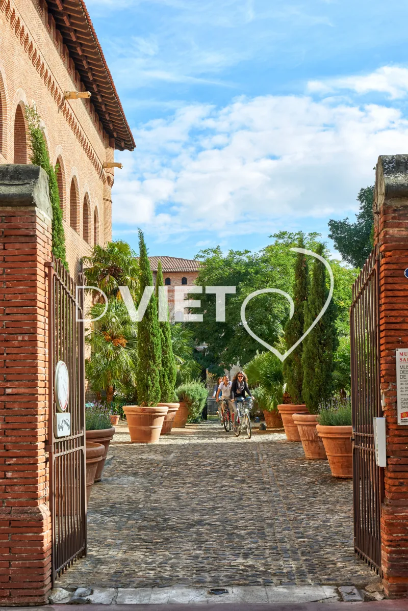 Photo TOULOUSE by VIET - VELO VISITE GUIDE