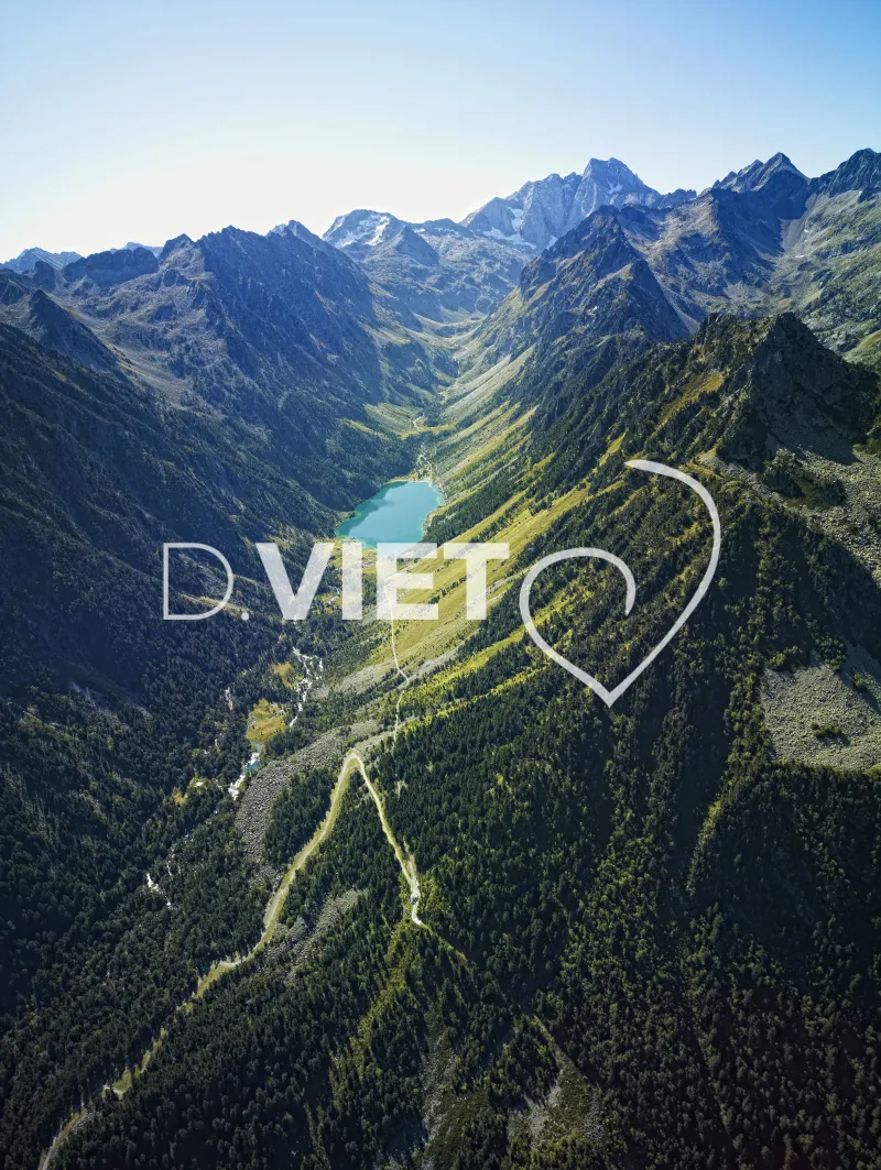 Photo TOULOUSE by VIET - Vignemale lac de gaube aerien