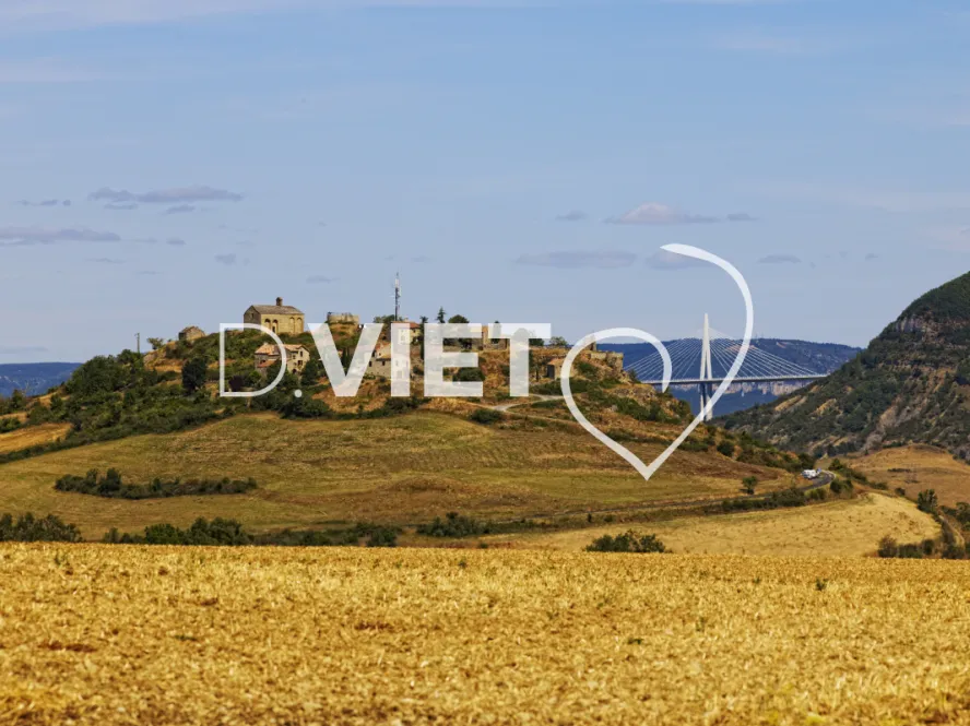 Photo TOULOUSE by VIET - Viaduc de Millau