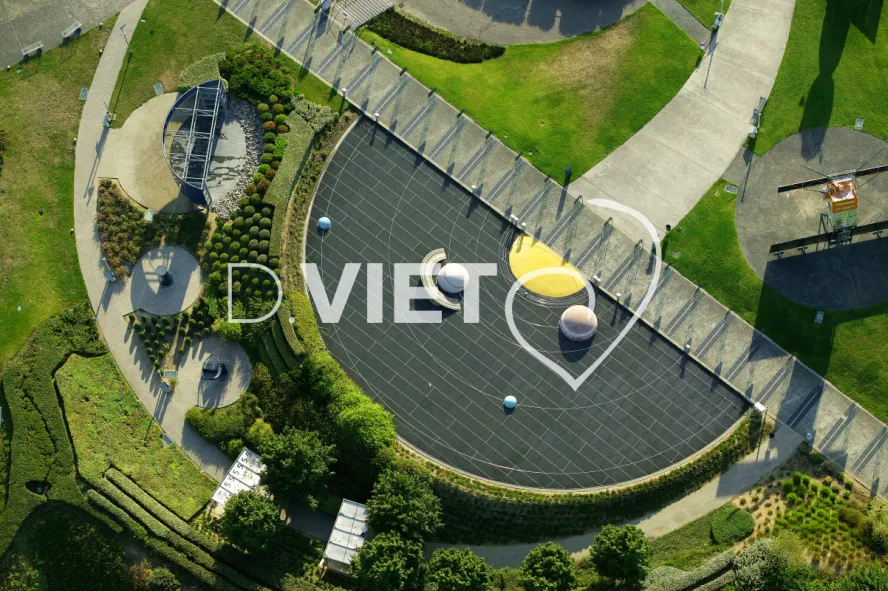 Photo TOULOUSE by VIET - Cité de l'espace