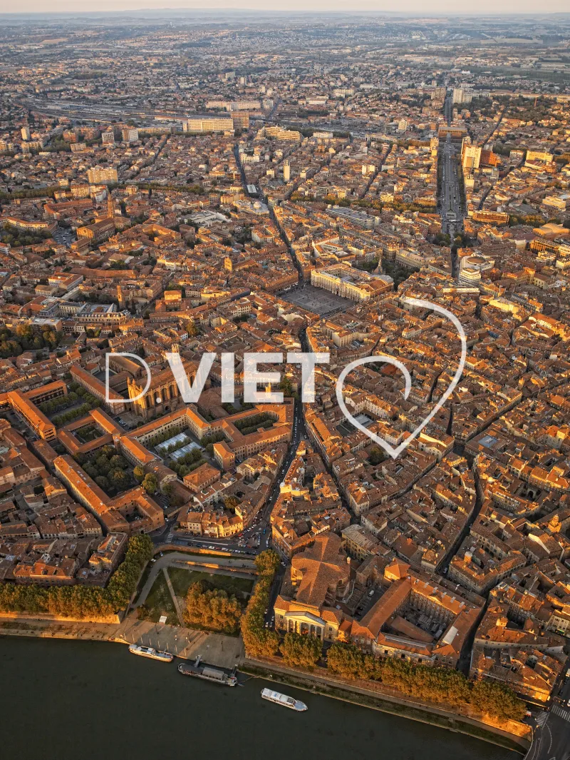 Photo TOULOUSE by VIET - aerien Toulouse garonne